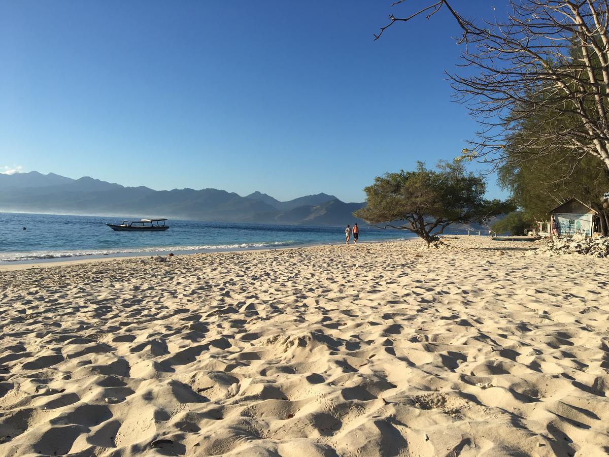 Amigos Bungalows ギリ島 エクステリア 写真